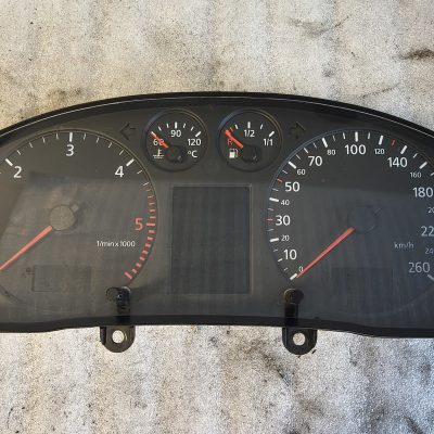 Licznik, zegary Audi A4 B5 8D0 920 931