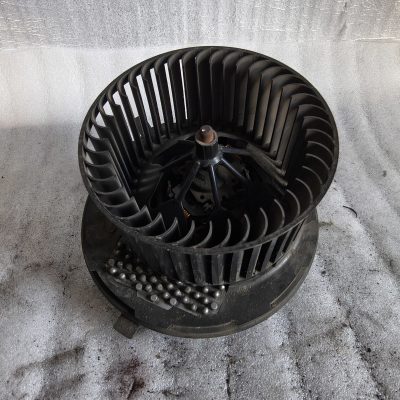 Wentylator nawiewu VW Golf VI Plus Passat B6 B7 3C1 820 015 T