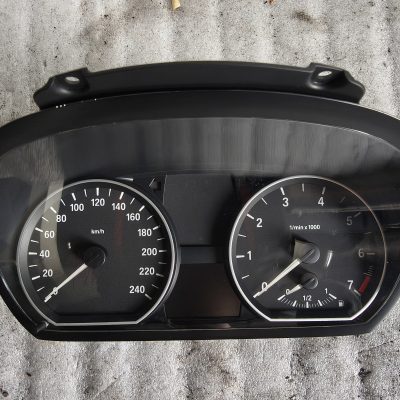 Licznik, zegary BMW E81 Benzyna 9 187 038-02