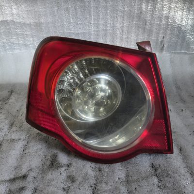 Lampa lewa tylna VW Passat B6 Sedan 3C5 945 095 C