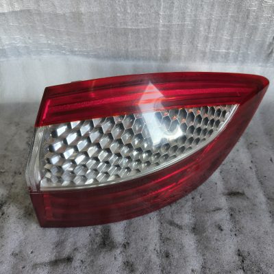 Lampa prawy tył Ford Mondeo Mk4 7S71-13404-B